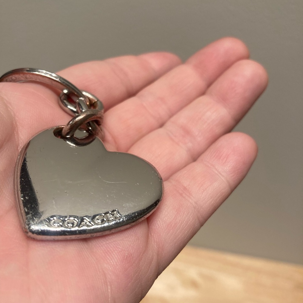 Coach Silver Heart Carriage zipper charm 🤍